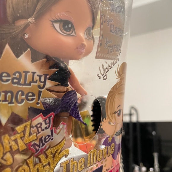 Bratz Babyz The Movie Dancing Doll - Brown Hair - Picture 5 of 7